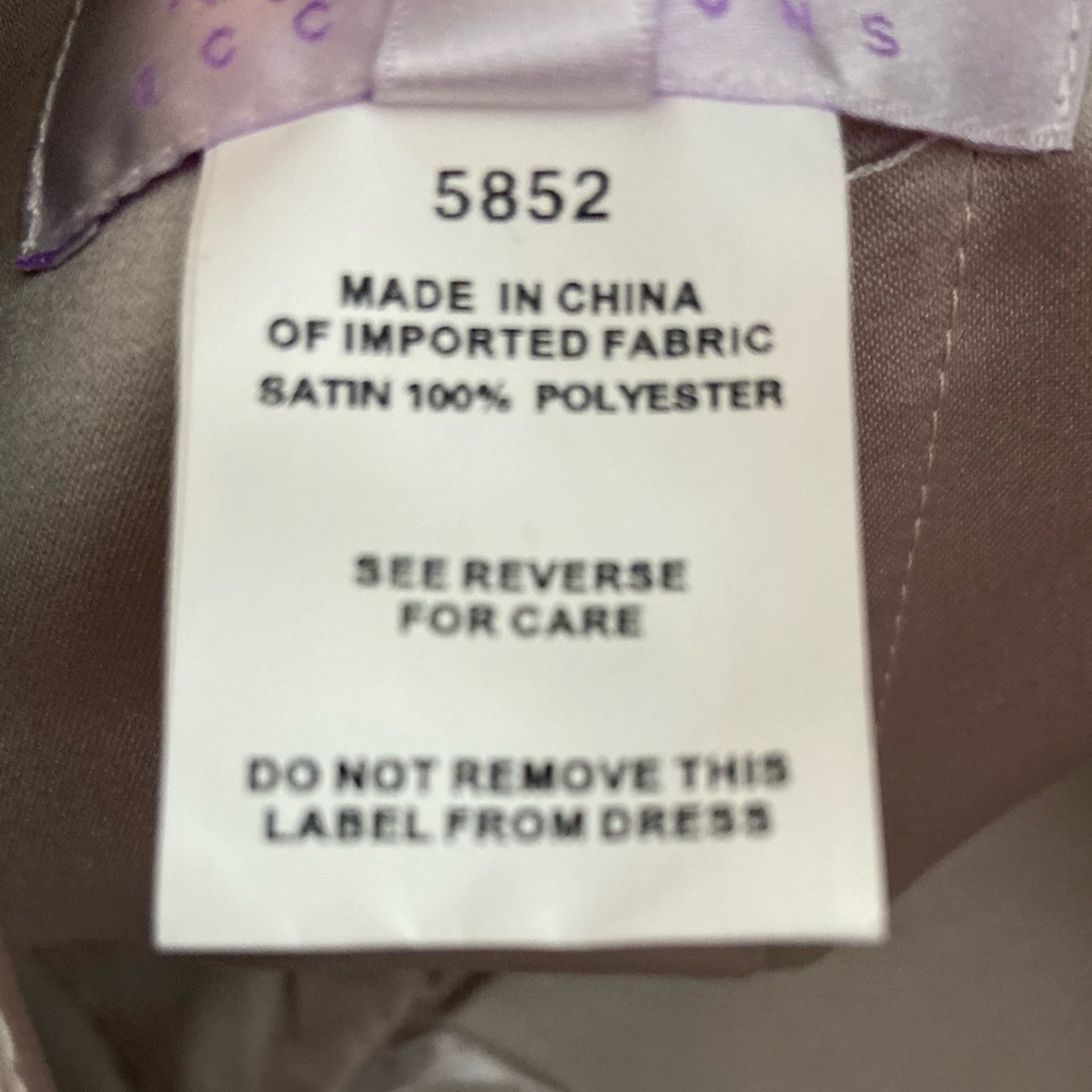 Hayley Paige Bridesmaids Dress Size 8 - Picture 9 of 11